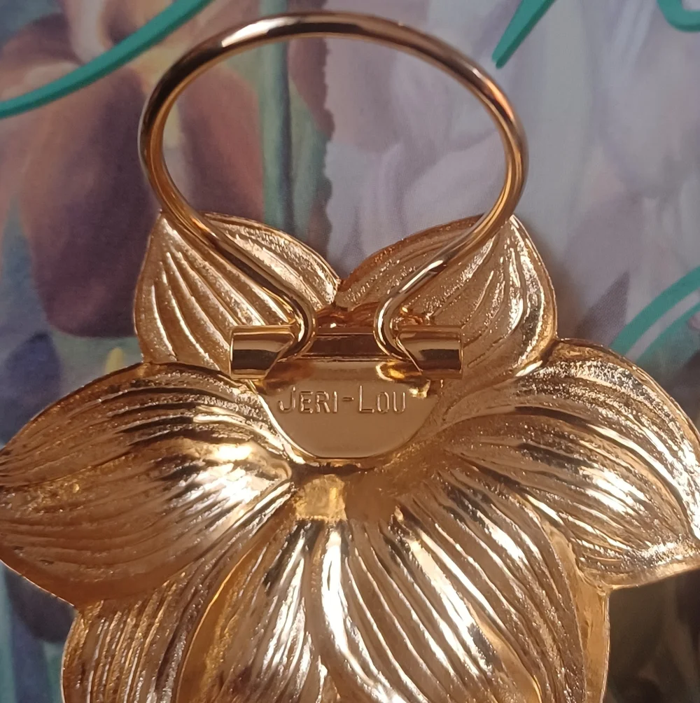 Vintage Jeri Lou Gold-Tone Lily Scarf Clip 💫 - Picture 5 of 6